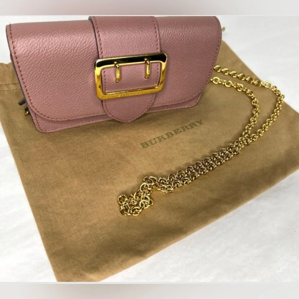 Burberry Pink Leather Bag with Gold Chain - Picture 2 of 14